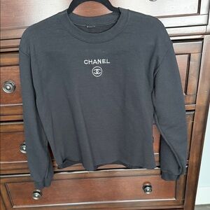 Black Crewneck sweatshirt with CHANEL embroidered